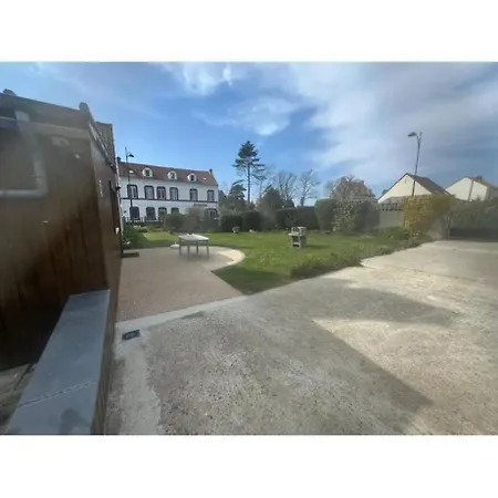 Vakantiehuis Maison Charmante Avec Jardin Cloture A Camiers, Animaux Admis Camiers